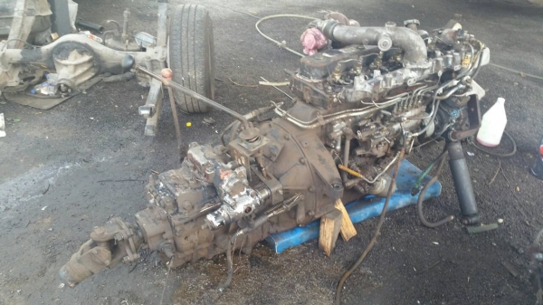 เครื่อง isuzu 6BG เทอร์โบ พร้อมเกียร์ร็อค 7 เกียร์ พร้อมเกียร์ฝาก เครื่องดีใบมีไอ พร้อมใบคุ้มลงเล่ม