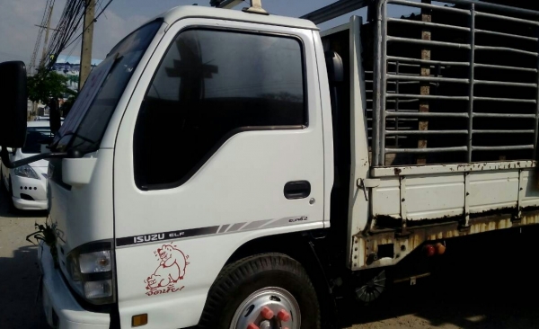 หกล้อ อีซุซุ NPR130ปี50ช่วงยาว4.30ม สภาพเดิมๆสวยพร้อมใช้ เล่มทะเบียนพร้อมโอน