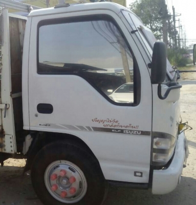 หกล้อ อีซุซุ NPR130ปี50ช่วงยาว4.30ม สภาพเดิมๆสวยพร้อมใช้ เล่มทะเบียนพร้อมโอน