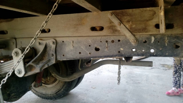 หกล้อ อีซุซุ NPR130ปี50ช่วงยาว4.30ม สภาพเดิมๆสวยพร้อมใช้ เล่มทะเบียนพร้อมโอน