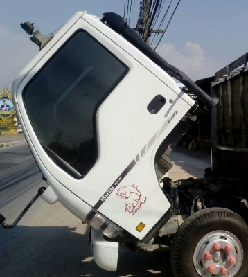 หกล้อ อีซุซุ NPR130ปี50ช่วงยาว4.30ม สภาพเดิมๆสวยพร้อมใช้ เล่มทะเบียนพร้อมโอน