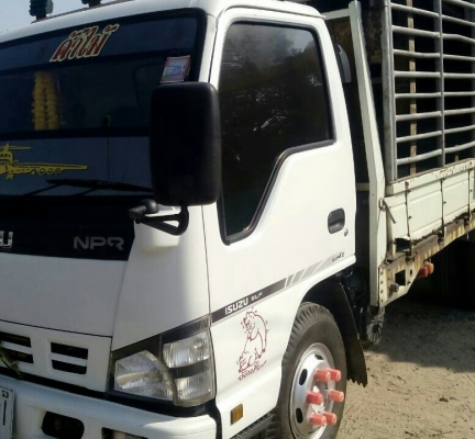 หกล้อ อีซุซุ NPR130ปี50ช่วงยาว4.30ม สภาพเดิมๆสวยพร้อมใช้ เล่มทะเบียนพร้อมโอน