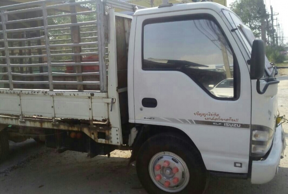 หกล้อ อีซุซุ NPR130ปี50ช่วงยาว4.30ม สภาพเดิมๆสวยพร้อมใช้ เล่มทะเบียนพร้อมโอน