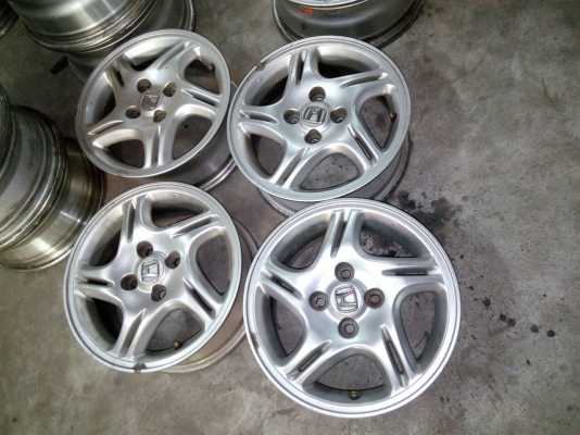 แม๊กขอบ 14 ยี่ห้อ HONDA ชุด 4 วง  tel.081-427-3941 ไอดีไลน์ 0814273941