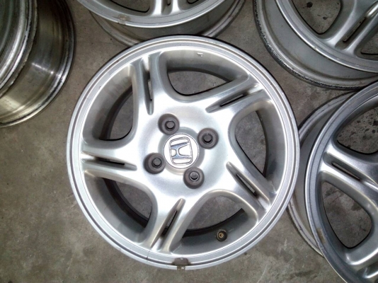 แม๊กขอบ 14 ยี่ห้อ HONDA ชุด 4 วง  tel.081-427-3941 ไอดีไลน์ 0814273941