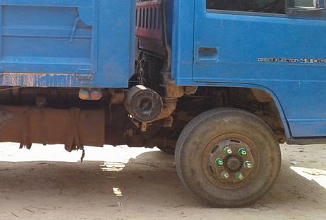 6ล้อดั้มดิน5คิว ISUZU KS-110 แรง ฝาขาว เครื่อง/เกียร์ เดิม แรงดี ปั้มอ่อน ช่วงล่างใหญ่ Fหน้า-หลัง พ.พาวเวอร์ หัวNPRลงเล่ม ดั้มเหล็ก3.70ม.ยิงหน้า ยาง8.25/16 เล่มทะเบียน ภาษีเต็ม ตามสภาพ **ขาย ISUZU KS-110 แรง ฝาขาว 6ล้อดั้มดิน5คิว ช่ว