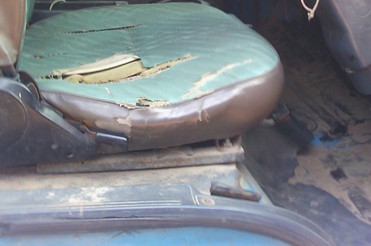 6ล้อดั้มดิน5คิว ISUZU KS-110 แรง ฝาขาว เครื่อง/เกียร์ เดิม แรงดี ปั้มอ่อน ช่วงล่างใหญ่ Fหน้า-หลัง พ.พาวเวอร์ หัวNPRลงเล่ม ดั้มเหล็ก3.70ม.ยิงหน้า ยาง8.25/16 เล่มทะเบียน ภาษีเต็ม ตามสภาพ **ขาย ISUZU KS-110 แรง ฝาขาว 6ล้อดั้มดิน5คิว ช่ว