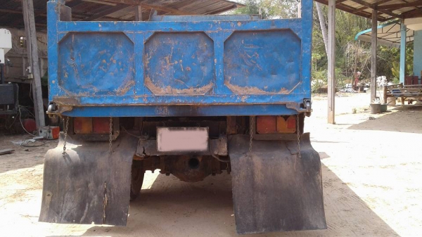 6ล้อดั้มดิน5คิว ISUZU KS-110 แรง ฝาขาว เครื่อง/เกียร์ เดิม แรงดี ปั้มอ่อน ช่วงล่างใหญ่ Fหน้า-หลัง พ.พาวเวอร์ หัวNPRลงเล่ม ดั้มเหล็ก3.70ม.ยิงหน้า ยาง8.25/16 เล่มทะเบียน ภาษีเต็ม ตามสภาพ **ขาย ISUZU KS-110 แรง ฝาขาว 6ล้อดั้มดิน5คิว ช่ว