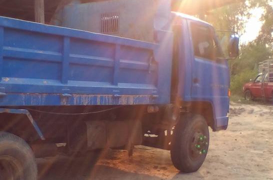 6ล้อดั้มดิน5คิว ISUZU KS-110 แรง ฝาขาว เครื่อง/เกียร์ เดิม แรงดี ปั้มอ่อน ช่วงล่างใหญ่ Fหน้า-หลัง พ.พาวเวอร์ หัวNPRลงเล่ม ดั้มเหล็ก3.70ม.ยิงหน้า ยาง8.25/16 เล่มทะเบียน ภาษีเต็ม ตามสภาพ **ขาย ISUZU KS-110 แรง ฝาขาว 6ล้อดั้มดิน5คิว ช่ว