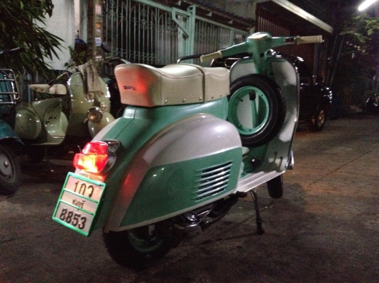 เอเซียเวสป้า---->>จัดส่งรถvespa สปริ้นคุณวิทย์ พัทยาที่ส่งมาบิ้วใหม่ให้ถึงมือ เรียบร้อยครับ