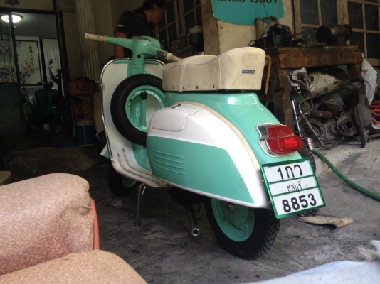 เอเซียเวสป้า---->>จัดส่งรถvespa สปริ้นคุณวิทย์ พัทยาที่ส่งมาบิ้วใหม่ให้ถึงมือ เรียบร้อยครับ