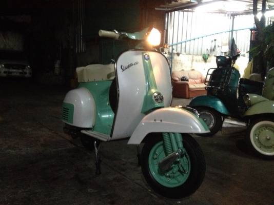 เอเซียเวสป้า---->>จัดส่งรถvespa สปริ้นคุณวิทย์ พัทยาที่ส่งมาบิ้วใหม่ให้ถึงมือ เรียบร้อยครับ