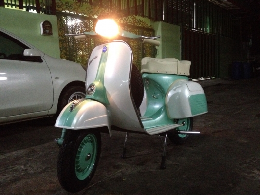 เอเซียเวสป้า---->>จัดส่งรถvespa สปริ้นคุณวิทย์ พัทยาที่ส่งมาบิ้วใหม่ให้ถึงมือ เรียบร้อยครับ