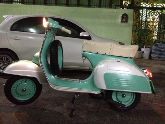 เอเซียเวสป้า---->>จัดส่งรถvespa สปริ้นคุณวิทย์ พัทยาที่ส่งมาบิ้วใหม่ให้ถึงมือ เรียบร้อยครับ