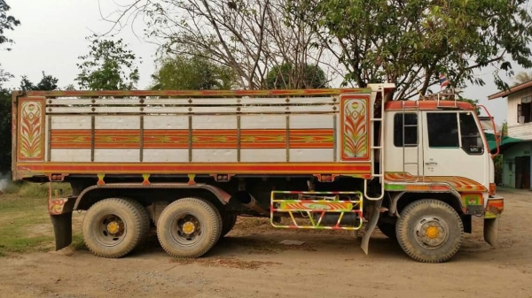 ขายรถ10ล้อ ดั้ม2เพลา FN528 เครื่อง6D17 เทอร์โบอินเตอร์ 260แรง รถสวยพร้อมใช้งาน เอกสารพร้อมโอน สนใจโทร 090-8588220คุณนะ 093-3258446คุณบิว หรือเข้าดูสินค้าอื่นๆได้ที่ www.truck.in.th/498 หรือเพจFacebook ณรงค์ ซื้อขายรถมือสอง (เว็บไซต์ส่วนตัว) หรือFacebook ค