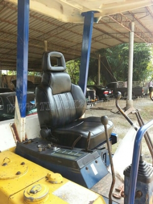 รถแบคโฮ ยี่ห้อโคมัตซุ รุ่น PC40 รุ่น 6