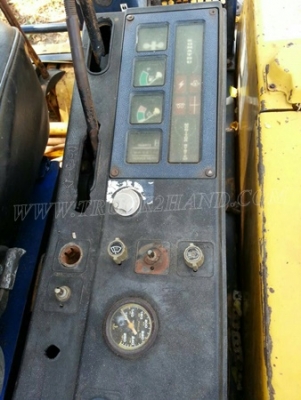 รถแบคโฮ ยี่ห้อโคมัตซุ รุ่น PC40 รุ่น 6