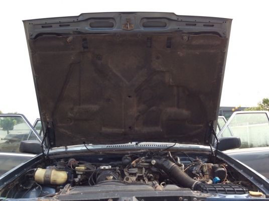 ขายรถ Volvo 760 GLE เครื่องเดิม 2.4 เกียร์ธรรมดา ติดแก๊สLPG เพาเวอร์ ไฟฟ้าทั้งคัน ภายในเดิมๆเบาะหนังแท้เดิมๆสะอาด แอร์เย็นวิทยุพร้อม ระบบไมล์ใช้ได้หมด ตัวถังเดิมๆทรงเดิมดีมากไม่มีชน แม็กเดิมๆ รถขับดีเลยครับ พร้อมใช้งาน ขับกลับได้เลยครับ ขายถูก