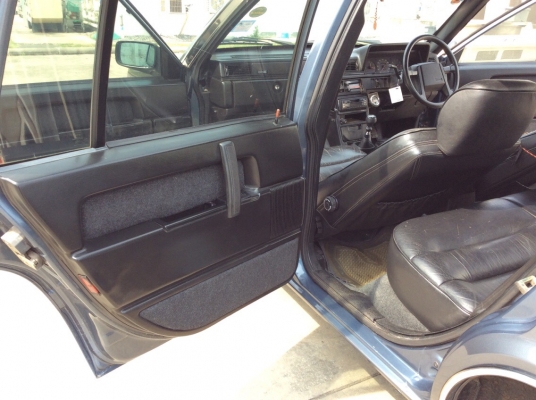 ขายรถ Volvo 760 GLE เครื่องเดิม 2.4 เกียร์ธรรมดา ติดแก๊สLPG เพาเวอร์ ไฟฟ้าทั้งคัน ภายในเดิมๆเบาะหนังแท้เดิมๆสะอาด แอร์เย็นวิทยุพร้อม ระบบไมล์ใช้ได้หมด ตัวถังเดิมๆทรงเดิมดีมากไม่มีชน แม็กเดิมๆ รถขับดีเลยครับ พร้อมใช้งาน ขับกลับได้เลยครับ ขายถูก