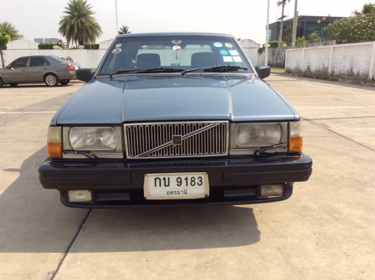 ขายรถ Volvo 760 GLE เครื่องเดิม 2.4 เกียร์ธรรมดา ติดแก๊สLPG เพาเวอร์ ไฟฟ้าทั้งคัน ภายในเดิมๆเบาะหนังแท้เดิมๆสะอาด แอร์เย็นวิทยุพร้อม ระบบไมล์ใช้ได้หมด ตัวถังเดิมๆทรงเดิมดีมากไม่มีชน แม็กเดิมๆ รถขับดีเลยครับ พร้อมใช้งาน ขับกลับได้เลยครับ ขายถูก