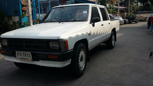 ขายรถปิคอัพ. โตโยต้า4ประตู