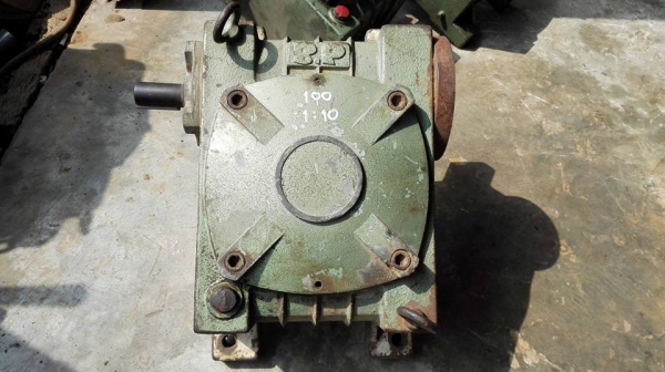 วอร์มเกียร์ทดแนวคว่ำ Bellpony Made in JAPAN เบอร์ 100 ทด 1:10 สภาพสวยพร้อมใช้งาน