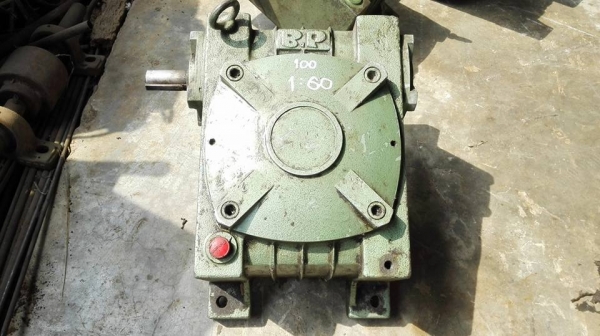 วอร์มเกียร์ทดแนวคว่ำ Bellpony Made in JAPAN เบอร์ 100 ทด 1:60 สภาพสวยพร้อมใช้งาน