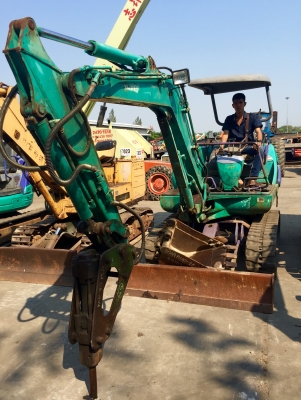 KOMATSU 20-7E  ขนาดPC-20 <หัวกระแทกพร้อม> คอลโทนนำ้มัน(มีVDOชม)รถเก่านอกมีเอกสารพร้อม☎️ติดต่อ 085-5632278