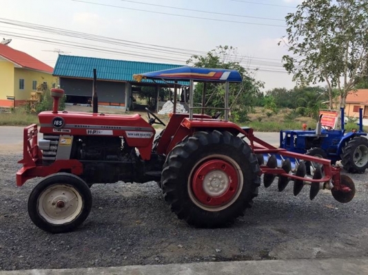 ขายรถไถMASSEY 165 HP (แม็กซี่) พร้อมอุปกรณ์ผานพรวน รถสวย เครื่องดี ทุกระบบสมบูรณ์ พร้อมใช้งานค่ะ ราคา 165,000 บาท สนใจโทร 081-9136451 หรือ ขอดูรูปเพิ่มเติมทาง line:bow6451 ค่ะ #รถสวยมีเล่มทะเบียนพร้อมโอน ขายรถไถMASSEY 165 HP (แม็กซี่) พร้อมอุปกรณ์ผานพรวน รถสวย เครื่องดี ทุกระบบสมบูรณ์ พร้อมใช้งานค่ะ ราคา 165,000 บาท สนใจโทร 081-9136451 หรือ ขอดูรูปเพิ่มเติมทาง line:bow6451 ค่ะ #รถสวยมีเล่มทะเบียนพร้อมโอน