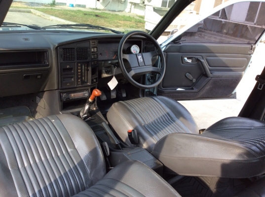 ขายรถมือเดียวสวยมาก เปอร์โย 505 GR ปี90 เครื่องเดิม 2.0 เกียร์ธรรมดา ติดแก๊สLPG เพาเวอร์เบามาก เซ็นทรัลล๊อค ภายในเดิมๆสวยมาก ระบบไมล์ใช้ได้หมด แอร์หนาวคอมแอร์ใหม่ ระบบไฟใช้ได้หมด ตัวถังเดิมๆสวยมากไม่มีชน สีทำใหม่เงาสวยทั้งคัน แม็กเดิมๆยางดี รถขับดีมากๆ มื