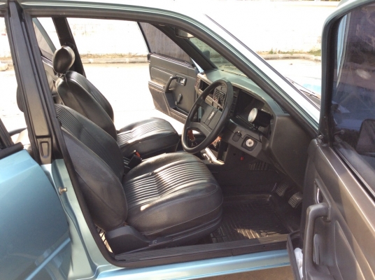 ขายรถมือเดียวสวยมาก เปอร์โย 505 GR ปี90 เครื่องเดิม 2.0 เกียร์ธรรมดา ติดแก๊สLPG เพาเวอร์เบามาก เซ็นทรัลล๊อค ภายในเดิมๆสวยมาก ระบบไมล์ใช้ได้หมด แอร์หนาวคอมแอร์ใหม่ ระบบไฟใช้ได้หมด ตัวถังเดิมๆสวยมากไม่มีชน สีทำใหม่เงาสวยทั้งคัน แม็กเดิมๆยางดี รถขับดีมากๆ มื