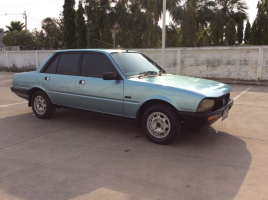 ขายรถมือเดียวสวยมาก เปอร์โย 505 GR ปี90 เครื่องเดิม 2.0 เกียร์ธรรมดา ติดแก๊สLPG เพาเวอร์เบามาก เซ็นทรัลล๊อค ภายในเดิมๆสวยมาก ระบบไมล์ใช้ได้หมด แอร์หนาวคอมแอร์ใหม่ ระบบไฟใช้ได้หมด ตัวถังเดิมๆสวยมากไม่มีชน สีทำใหม่เงาสวยทั้งคัน แม็กเดิมๆยางดี รถขับดีมากๆ มื