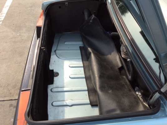 ขายรถมือเดียวสวยมาก เปอร์โย 505 GR ปี90 เครื่องเดิม 2.0 เกียร์ธรรมดา ติดแก๊สLPG เพาเวอร์เบามาก เซ็นทรัลล๊อค ภายในเดิมๆสวยมาก ระบบไมล์ใช้ได้หมด แอร์หนาวคอมแอร์ใหม่ ระบบไฟใช้ได้หมด ตัวถังเดิมๆสวยมากไม่มีชน สีทำใหม่เงาสวยทั้งคัน แม็กเดิมๆยางดี รถขับดีมากๆ มื