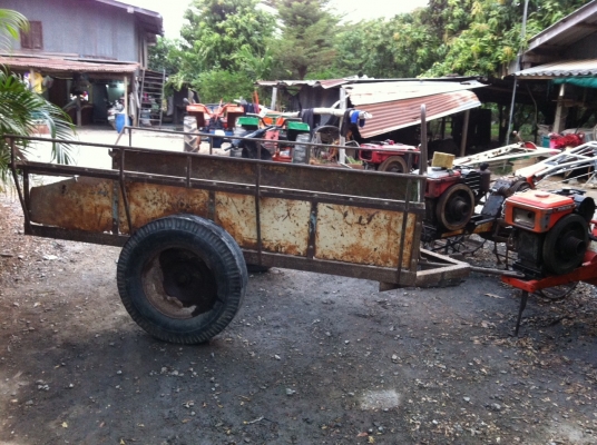 สาลี่พ่วงรถไถดินตาม 0848017186