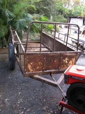 สาลี่พ่วงรถไถดินตาม 0848017186