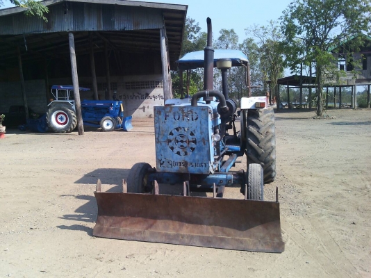 ขายรถไถFORD รุ่น6600 แท้เต็มคัน สวยเดิมพร้อมใช้งานเอกสารเล่มทะเบียน