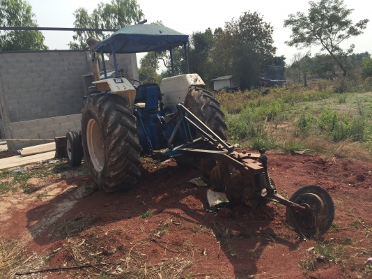 Ford6610 เสื้อลาย ปั้มเหลี่ยมไอดีกลม โนบุ้คนะครับขายตามสภาพ Ford6610 เสื้อลาย ปั้มเหลี่ยมไอดีกลม โนบุ้คนะครับขายตามสภาพ