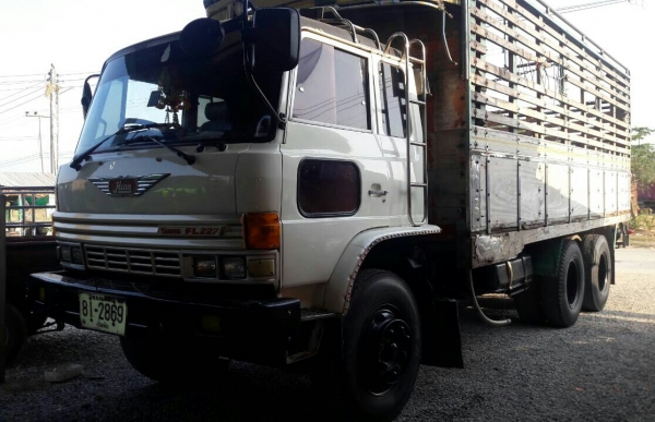 สิบล้อ ฮีโน่ FL18 HO7C 180เพาเดียว ช่วงยาว 6.30ม สภาพดีสวยบางเดิมพร้อมใช้งาน ทะเบียนพร้อมโอน ราคา 490,000บ จ้า