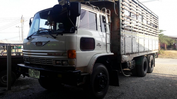 สิบล้อ ฮีโน่ FL18 HO7C 180เพาเดียว ช่วงยาว 6.30ม สภาพดีสวยบางเดิมพร้อมใช้งาน ทะเบียนพร้อมโอน ราคา 490,000บ จ้า