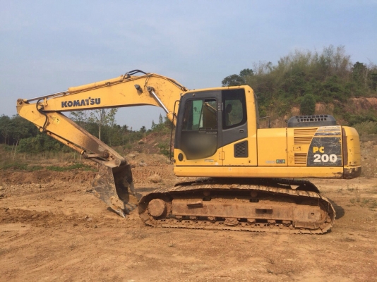 ขายรถแบคโฮ KOMATSU PC200-8A เครื่อง 155แรงม้า ปี50 สภาพสวย สนใจโทร 081-970-1072