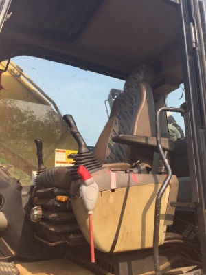 ขายรถแบคโฮ KOMATSU PC200-8A เครื่อง 155แรงม้า ปี50 สภาพสวย สนใจโทร 081-970-1072