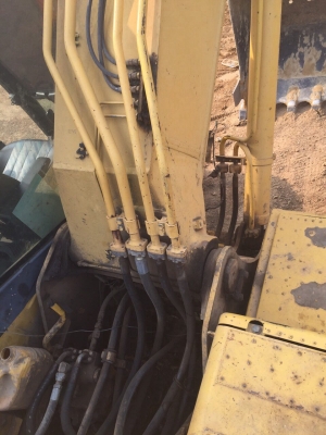ขายรถแบคโฮ KOMATSU PC200-8A เครื่อง 155แรงม้า ปี50 สภาพสวย สนใจโทร 081-970-1072