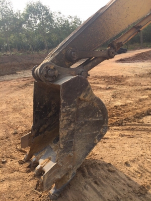 ขายรถแบคโฮ KOMATSU PC200-8A เครื่อง 155แรงม้า ปี50 สภาพสวย สนใจโทร 081-970-1072