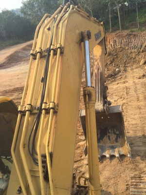 ขายรถแบคโฮ KOMATSU PC200-8A เครื่อง 155แรงม้า ปี50 สภาพสวย สนใจโทร 081-970-1072