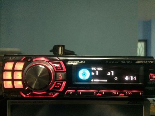 Alpine CDA-106Ji รุ่นใหญ่ USB IPOD MP3 CD กราฟฟิกจอ ปรีเอ้า3ชุด ลูกเล่นเยอะ คุมกล่องCD มือ2 ญี่ปุ่น