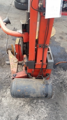 ขาย - เครื่องเปลี่ยนยาง ถอดยาง MONDOLFO FERRO AE 620 มือสองเก่านอก ครับ ขาย - เครื่องเปลี่ยนยาง ถอดยาง MONDOLFO FERRO AE 620 มือสองเก่านอก ครับ