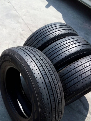 205/70R15 BRIDGESTONE DURAVIS R611 ชุด 4 เส้น tel.081-427-3941 ไอดีไลน์  0814273941