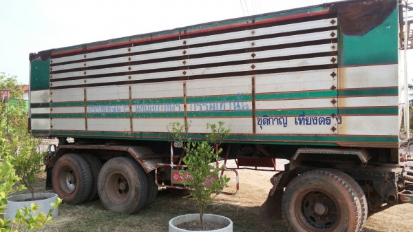 ขออนุญาติขาย ลูกพ่วงสามเพลาแท้อู่ชุ่นชัย มิเนียมปี 49 ถเบียนขาดปี4ปีราคา 380000 สนใจติดต่อ  ช่างดำ  0853224877-0988930465