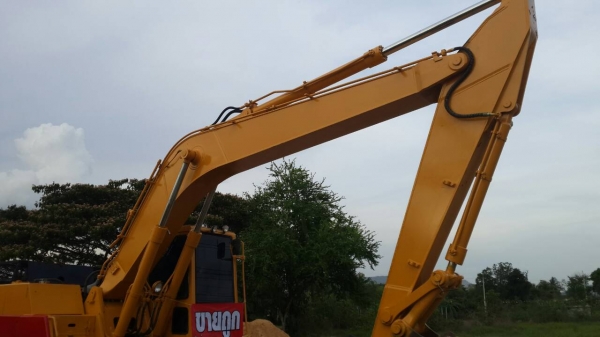 ขาย KOMATSU PC 200-3 คอนโทรลสั่น ช่วงล่างเต็ม ทำงานทั้งวันไม่มีโหลด แอร์เย็น บู้ทและบุ้งกี๋แน่น ของเหลวถ่ายหมดแล้ว ขาย KOMATSU PC 200-3 คอนโทรลสั่น ช่วงล่างเต็ม ทำงานทั้งวันไม่มีโหลด แอร์เย็น บู้ทและบุ้งกี๋แน่น ของเหลวถ่ายหมดแล้ว