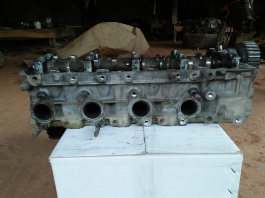 เผื่อมีใครสนใจครับ ฝาสูบยกชุด ชุดไอดี ราง วีโก้ 2500 vn ครบๆ ครับ